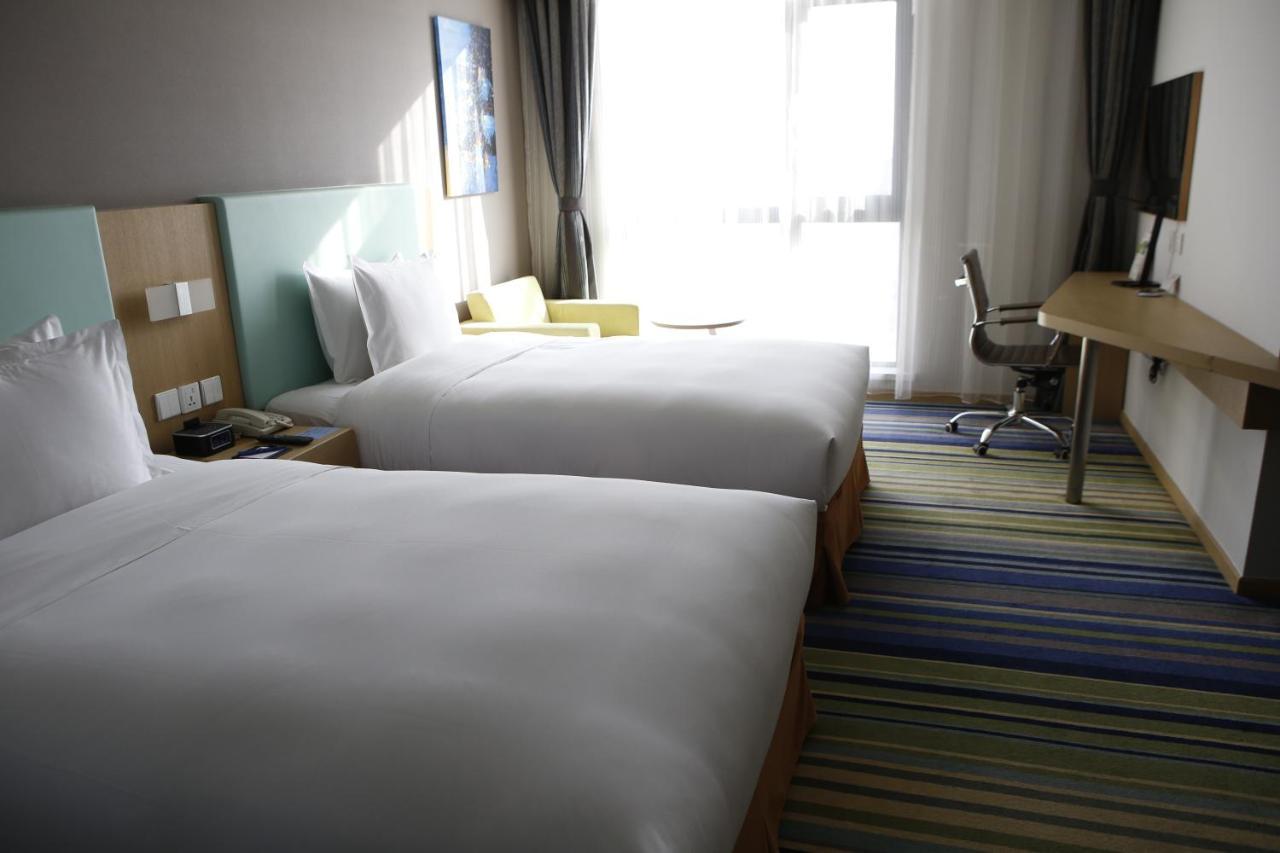 Holiday Inn Express Yingkou Onelong Plaza By Ihg Gaizhou Buitenkant foto