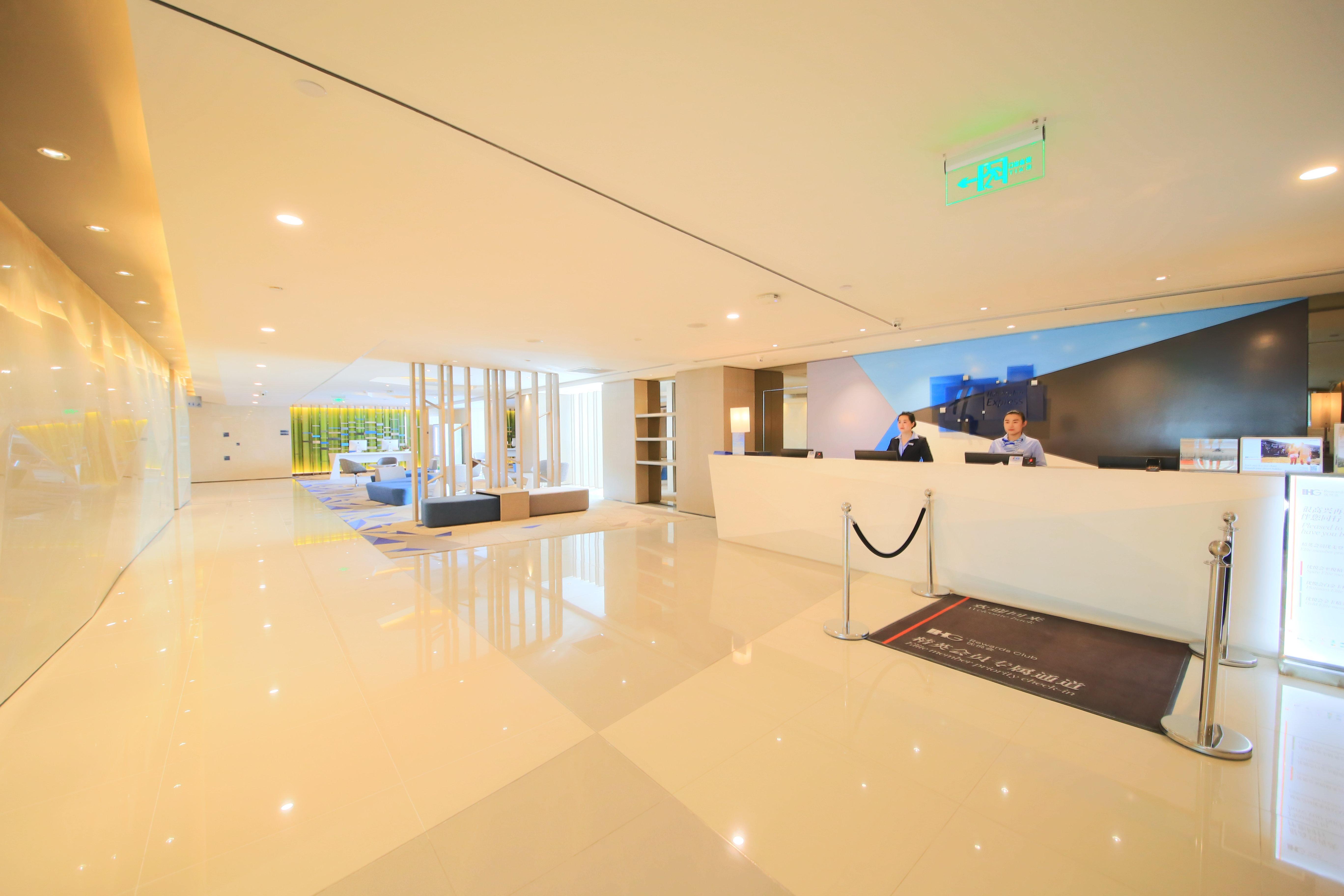 Holiday Inn Express Yingkou Onelong Plaza By Ihg Gaizhou Buitenkant foto