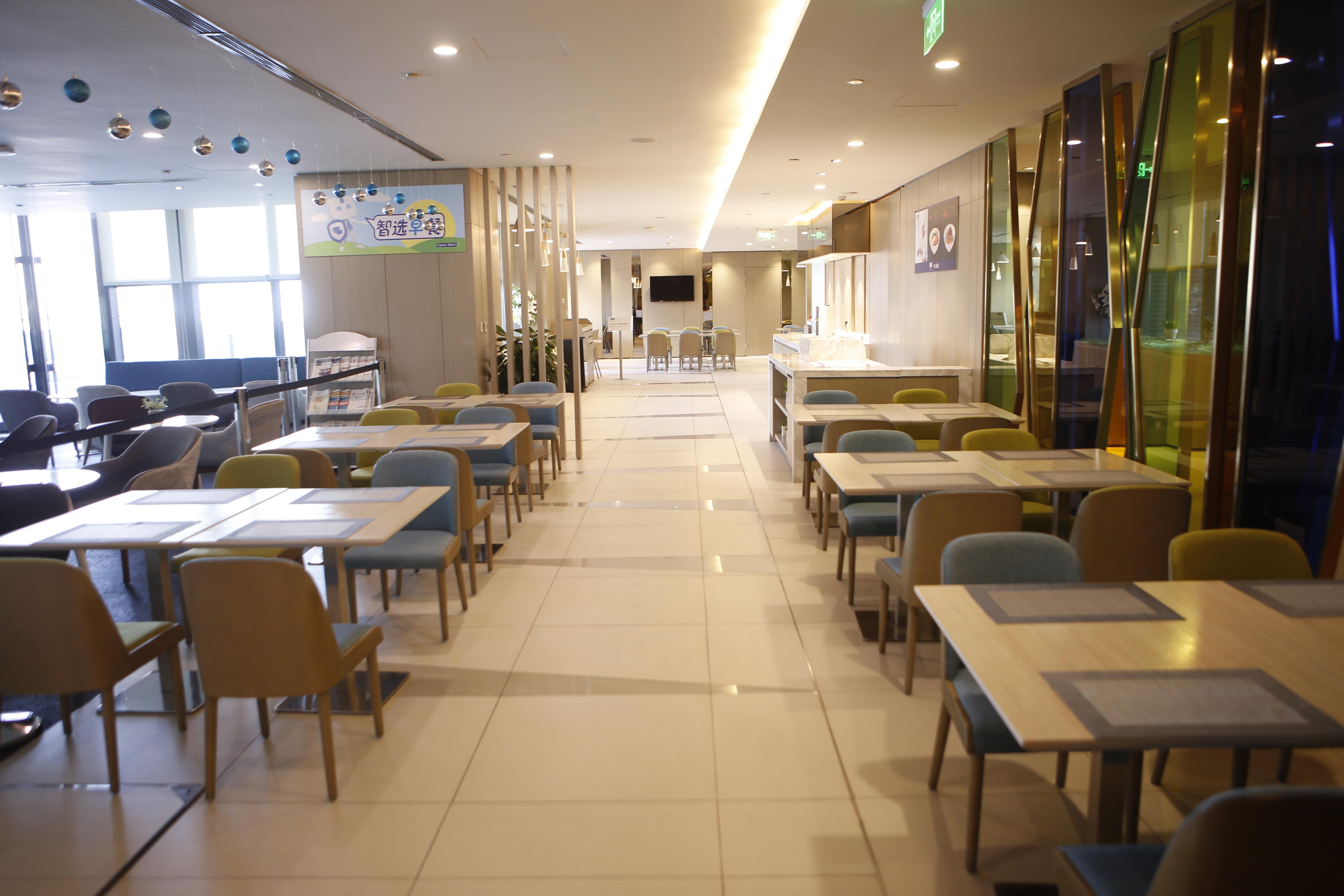 Holiday Inn Express Yingkou Onelong Plaza By Ihg Gaizhou Buitenkant foto